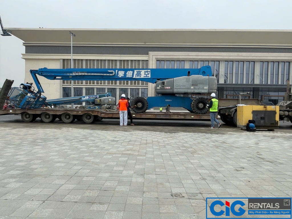 Cho thuê xe nâng người boomlift tại Vin Thạch Thất CiG
