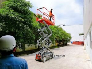 Phân phối và cho thuê xe nâng người uy tín tại Hà Nội