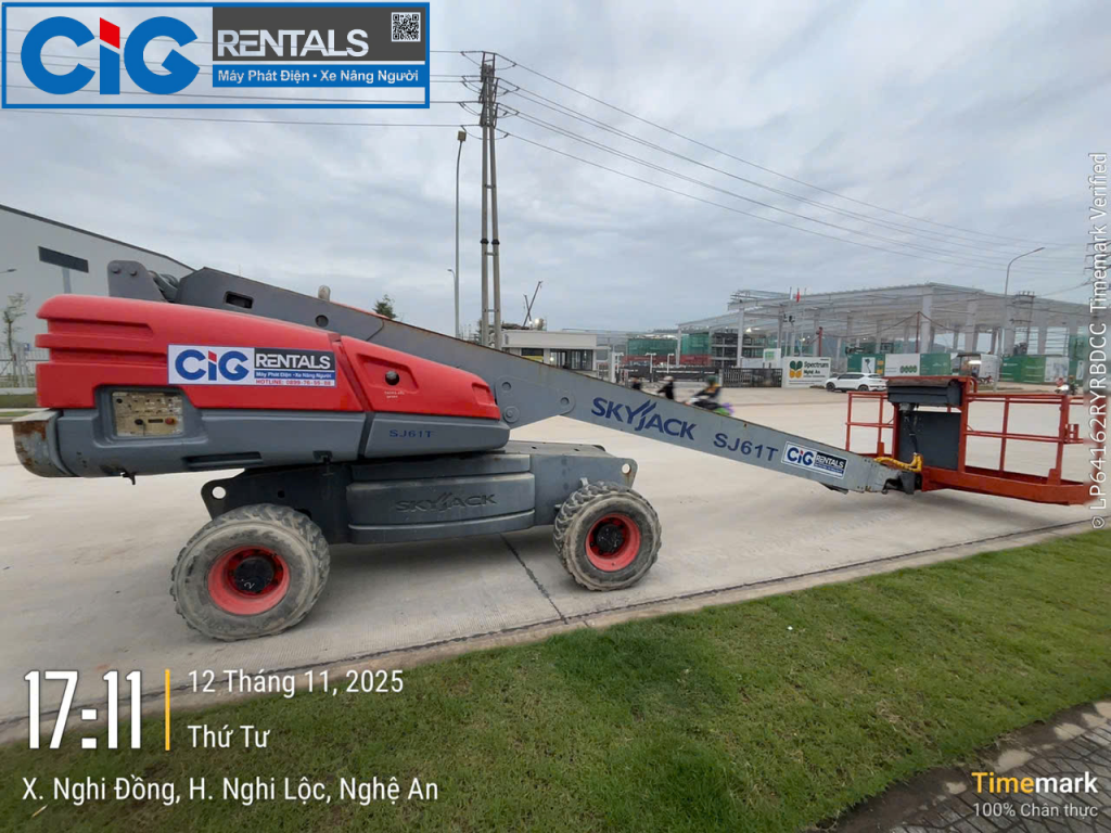 Thuê xe nâng người Skyjack