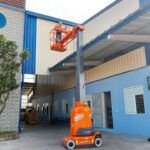 Xe nâng người trụ đứng chạy điện cao 11,2m