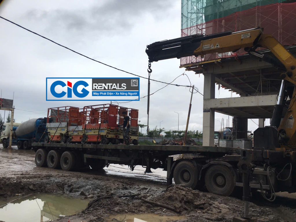 Xe nâng người làm việc trên cao tại Tiền Phong, Quảng ninh